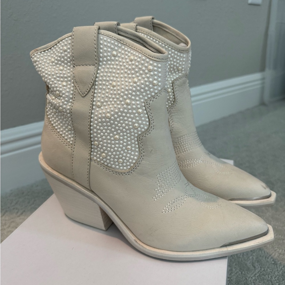Pearl Cowboy Boot